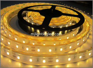 CHINA 3528 Luces LED de banda 12VDC resistentes al agua IP65 Luces LED flexibles para decoración al aire libre Color amarillo proveedor