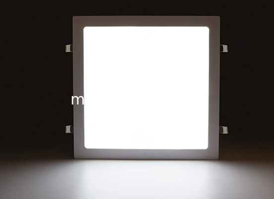 3W 6W 9W 12W 15W 18W 24W Paneles cuadrados Bajo luces con receso para uso en interiores proveedor